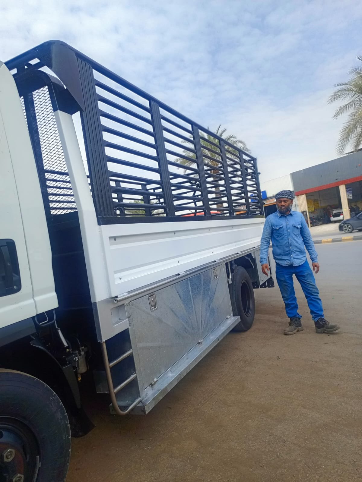 صندوق دينة حديد مفصل بمقاس خاص بالرياض