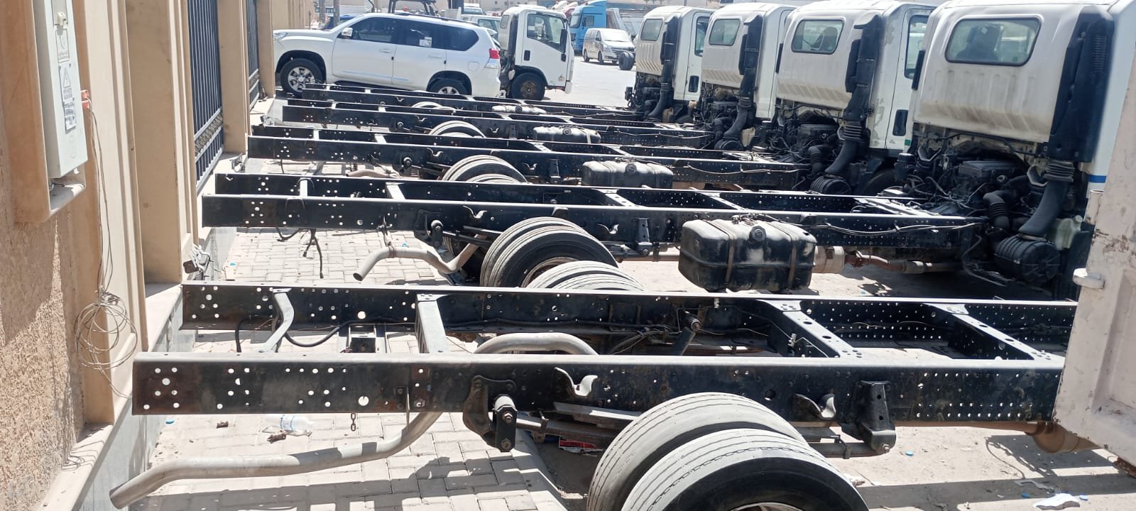 دينة إيسوزو شاص طويل للبيع بحالة ممتازة وجاهزة للعمل فورًا.