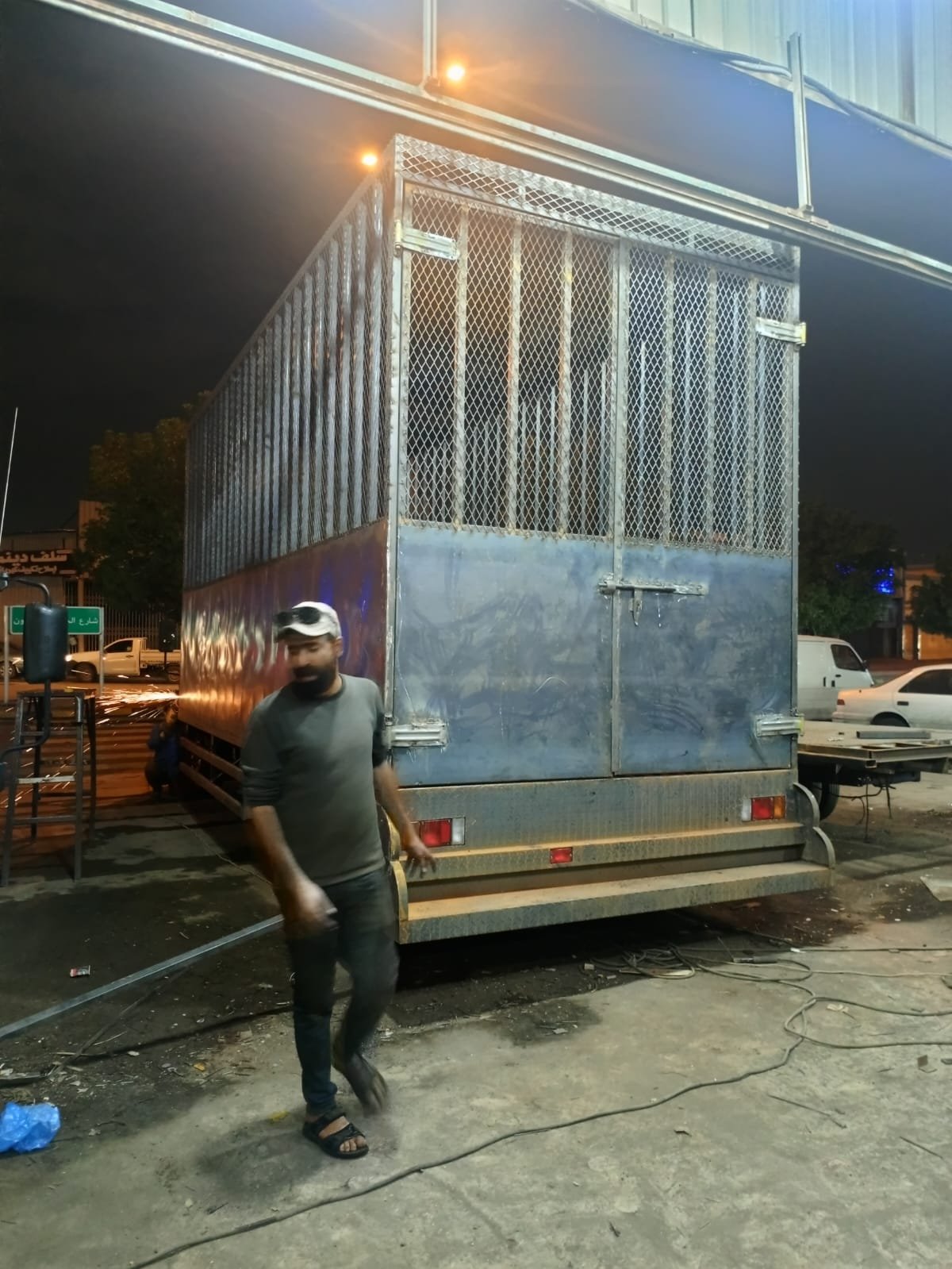 أفضل شاحنة نقل الدواجن أو شاحنة نقل البضائع للبيع بأسعار تنافسية وجودة عالية
